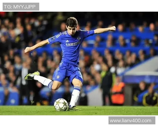 足球明星精彩弧线瞬间集锦高清图片展示与分析 足球明星精彩弧线瞬间集锦高清图片展示与分析